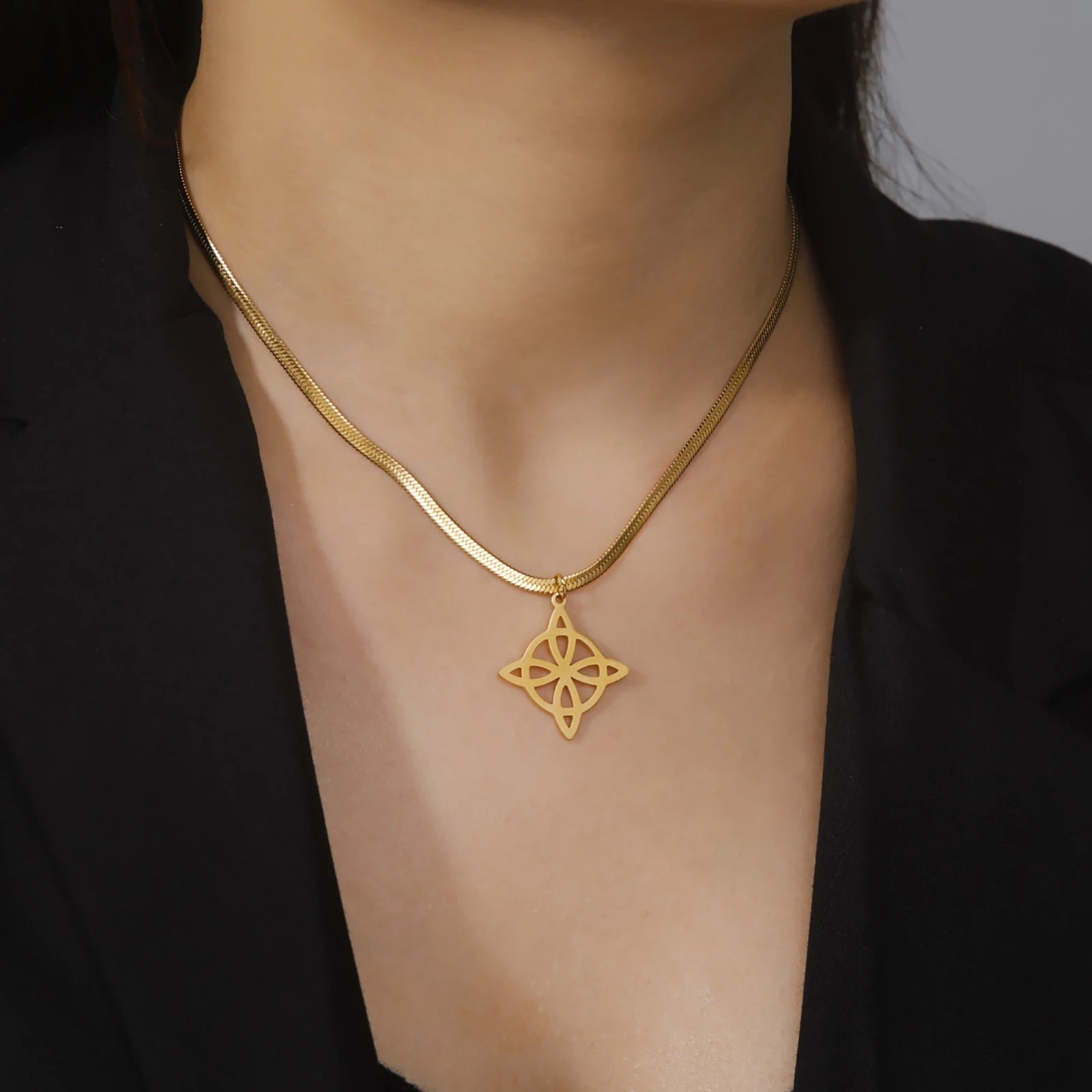 Witch Knot Necklace