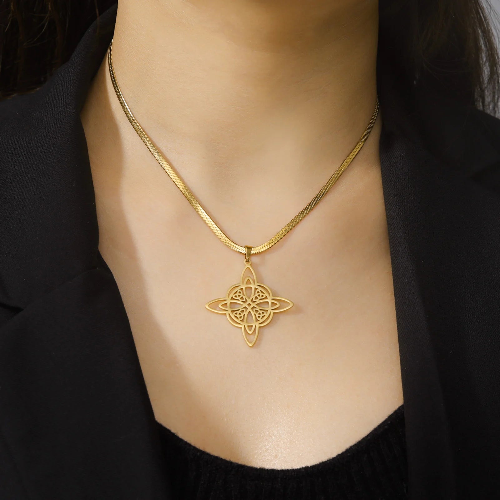 Witch Knot Necklace