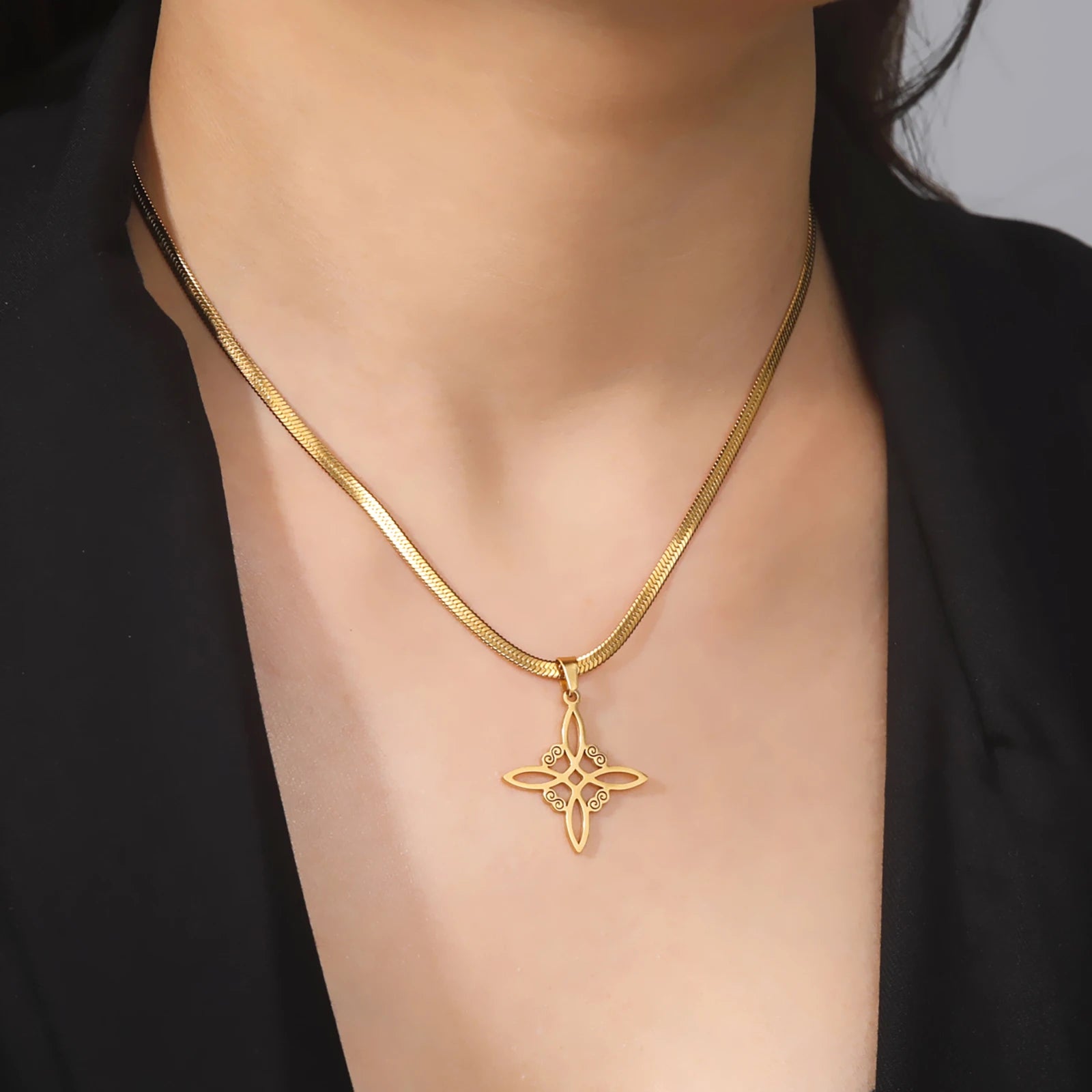 Witch Knot Necklace